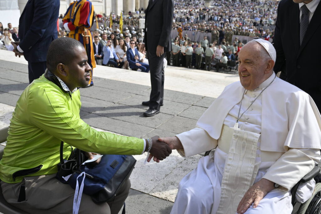 João Junior e o Papa no Vaticano