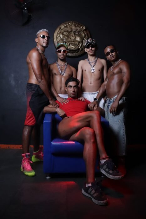 Estima Notícias O Clipe de Putífero foi gravado integralmente no Seven Cruising Bar!